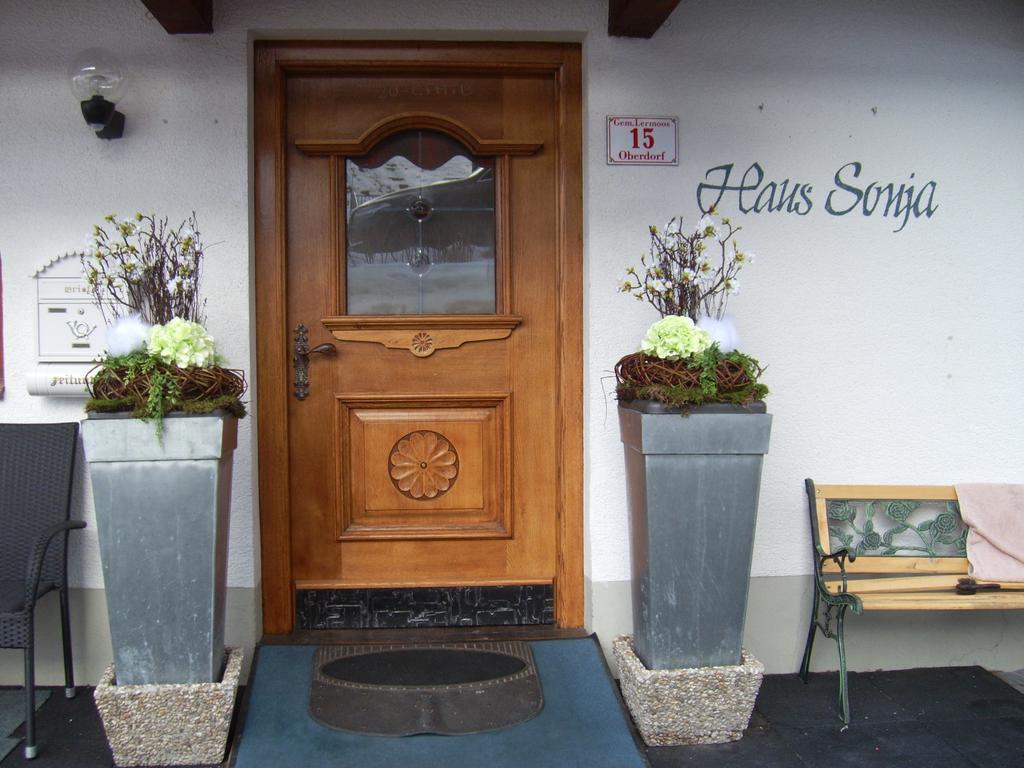 Haus Sonja Lägenhet Lermoos Exteriör bild